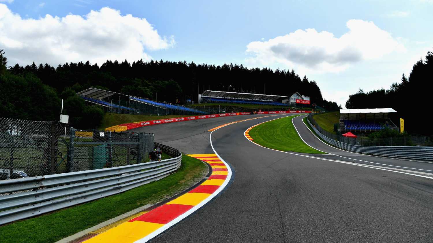 Zig Zag Sur Un Circuit De Formule 1 F1 : en route pour Spa-Francorchamps ! – Charles Leclerc Fans